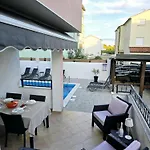 Apartment Alicia With Private Pool
