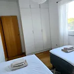 Alicia With Private Pool Apartment