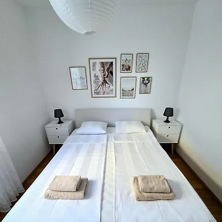 Alicia With Private Pool Appartamento *