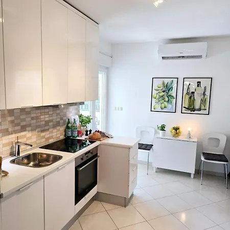 Alicia With Private Pool Apartment Vodice