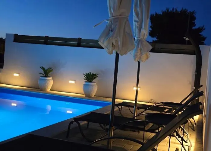 Alicia With Private Pool Appartement *