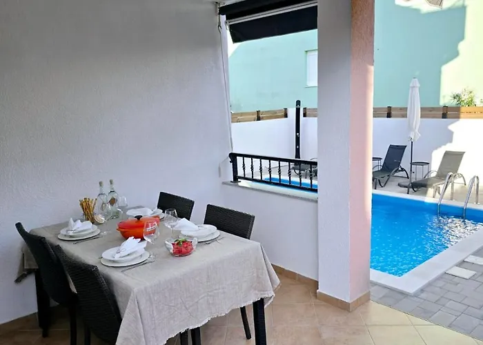 Alicia With Private Pool *