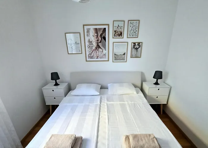 Alicia With Private Pool Appartement *