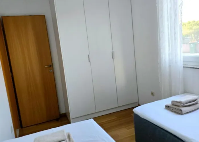 Alicia With Private Pool Appartement