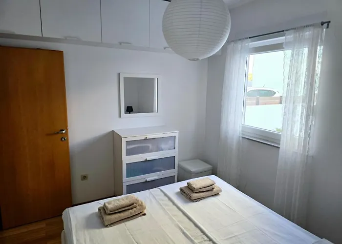 Alicia With Private Pool Appartement *