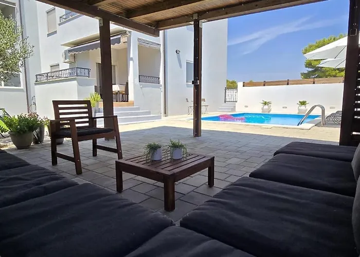 Alicia With Private Pool Vodice