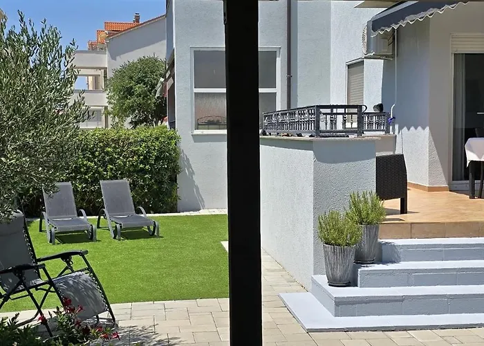 Alicia With Private Pool